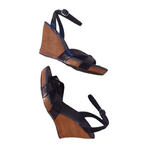 UGG Women's 7W Wood Style Wedge Peep Toe Leather Shoe